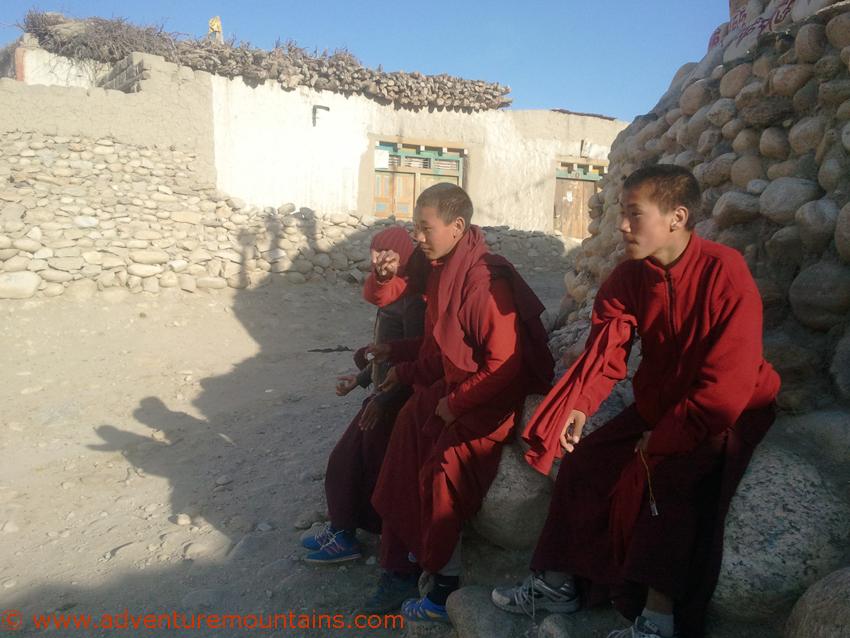 Mustang trek Terila pass